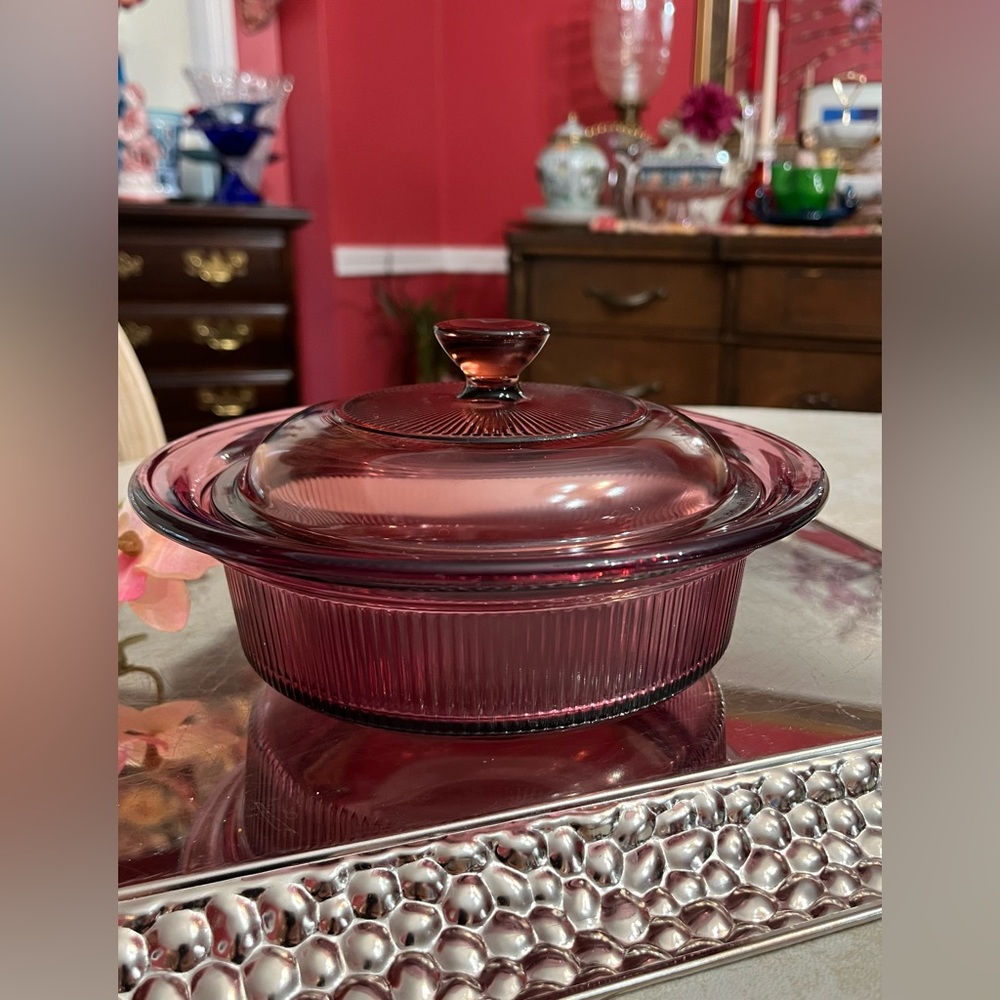 Vintage Corning Visions Cranberry 24 oz (750 mL) Covered Ribbed Casserole Dish - Picture 4 of 11